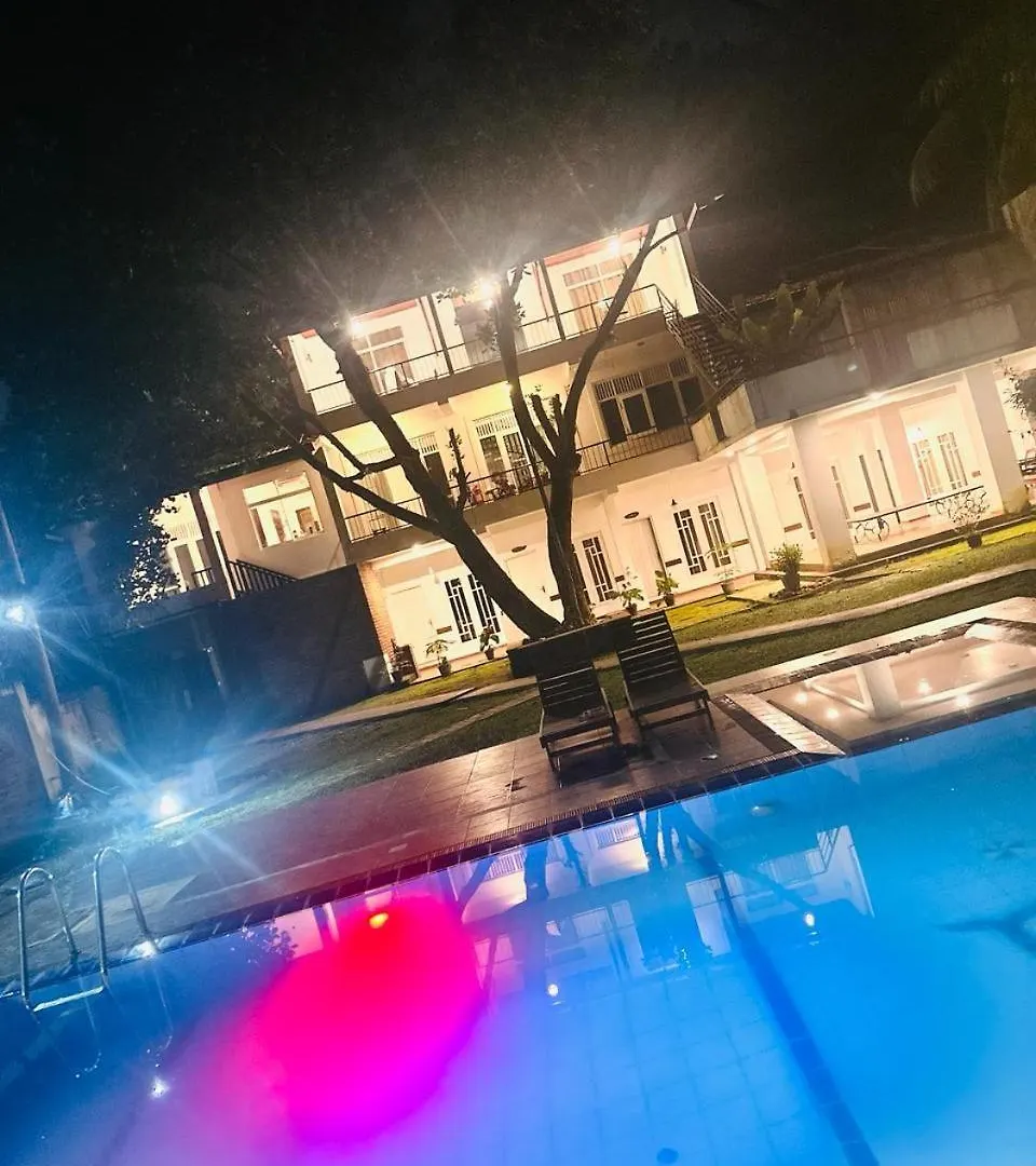 The Shade Brothers Hotel Katunayake