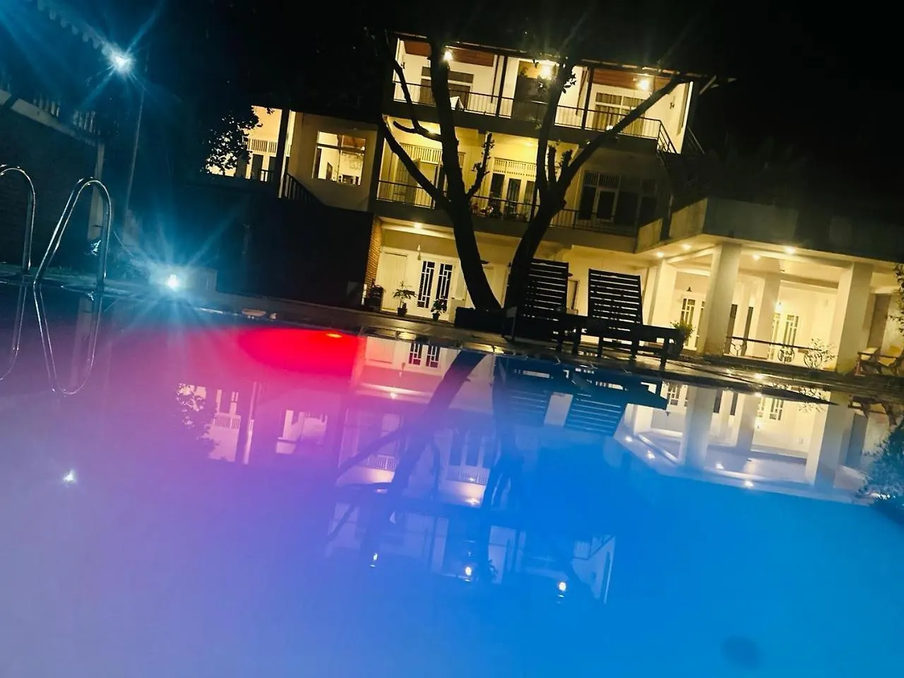The Shade Brothers Hotel Katunayake Guest house