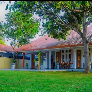 Guest house Ace Boutique Airport, Katunayake