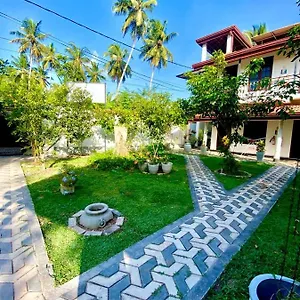 Dinu Lanka Resort